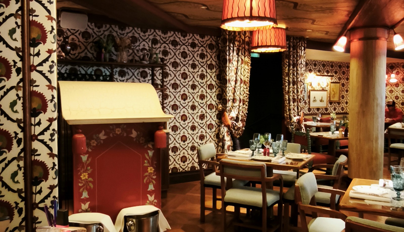 Le Grand Mazarin interior design Paris Marais luxury hotel baroque decor